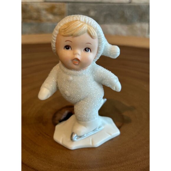 Vintage Ice Skating Homco Snow Baby Figurine Glittered Winter Decor Collectible - Picture 1 of 8